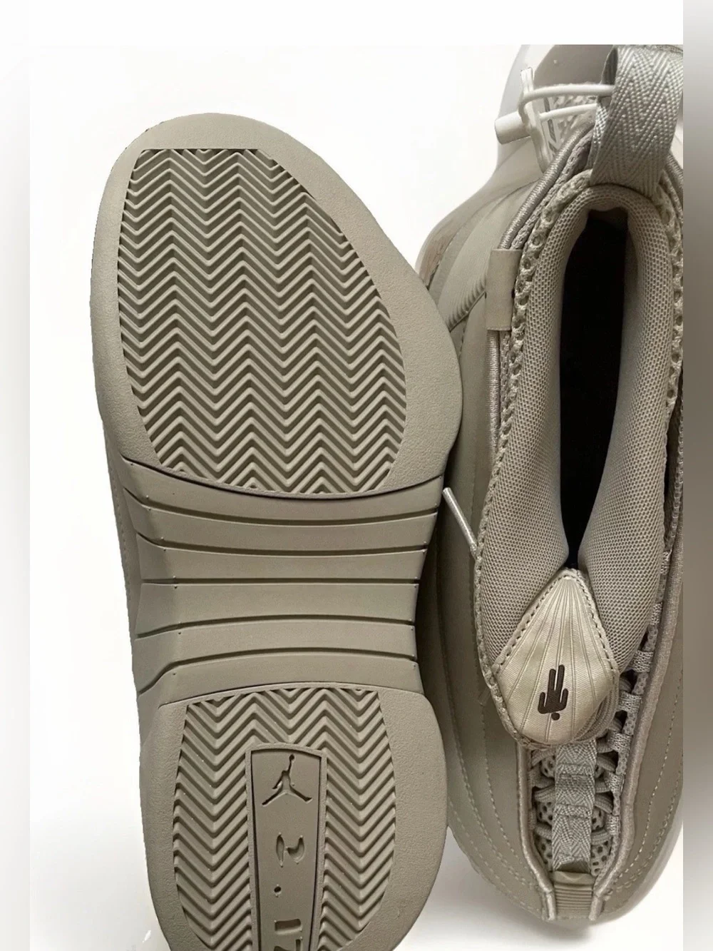 Billie Eilish x Air Jordan 15 Retro SP Beige Tan Sneakers US 6